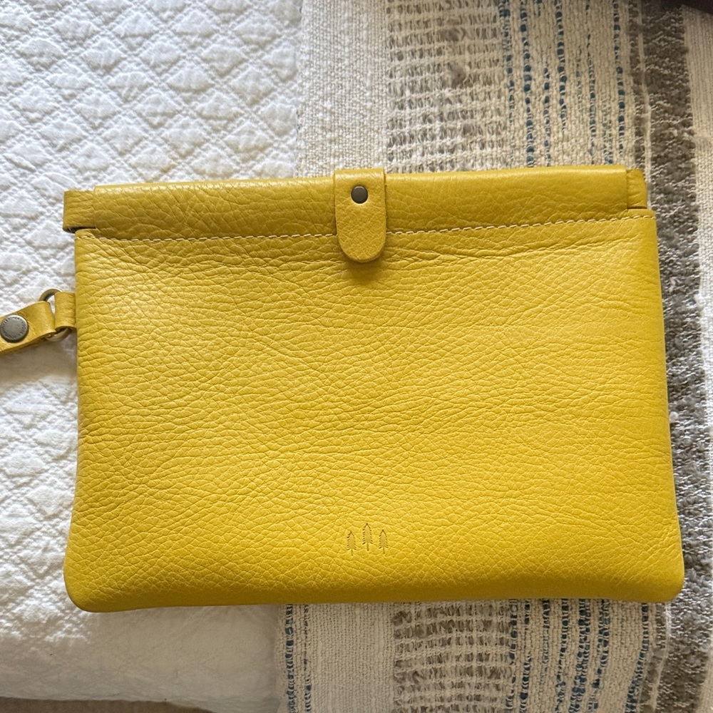 PLG Famed Frame Clutch